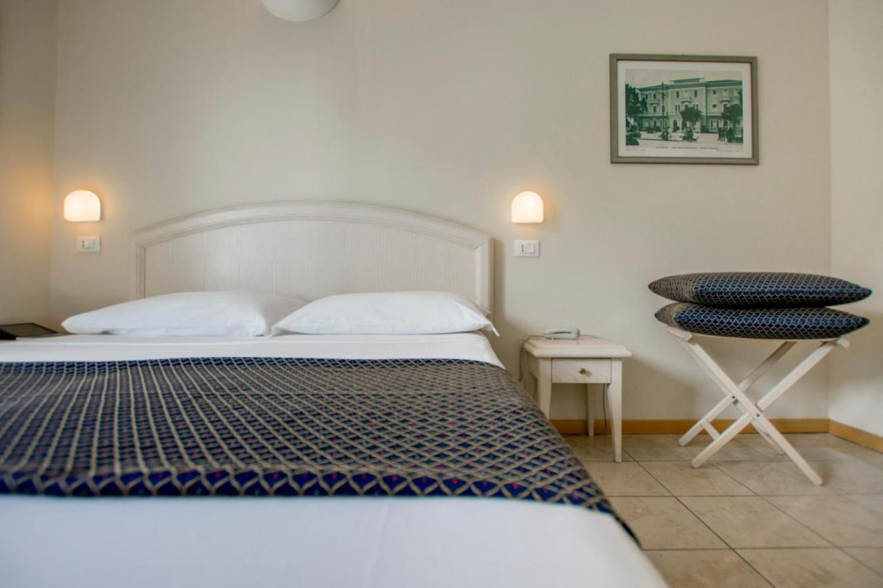 Hotel Villa Mare リッチョーネ エクステリア 写真