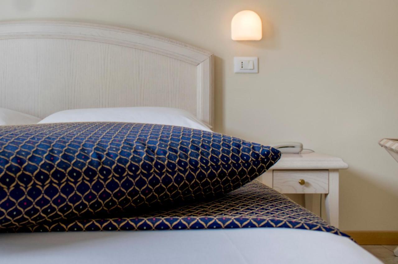 Hotel Villa Mare リッチョーネ エクステリア 写真