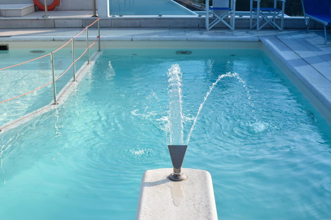 Hotel Villa Mare リッチョーネ エクステリア 写真